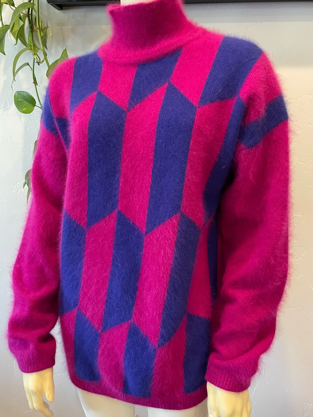 Pristine vintage Richard & Company mohair and lambswool geometric sweater L